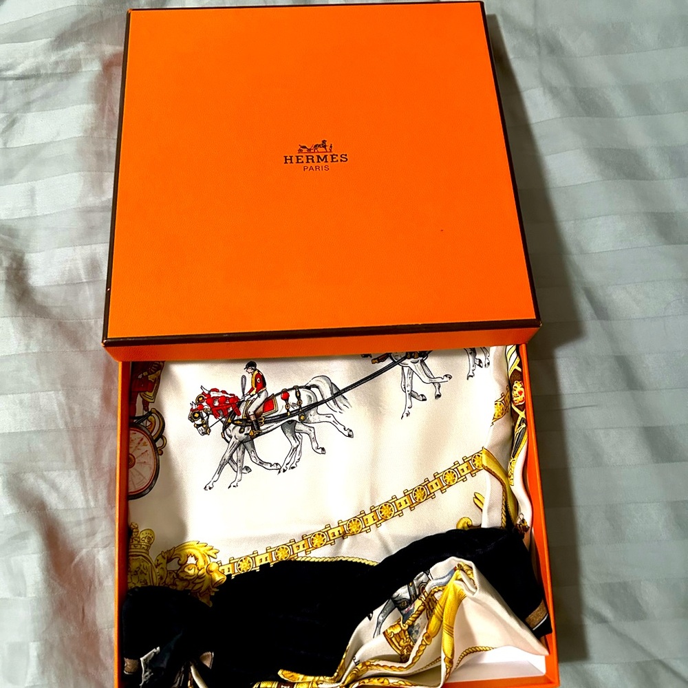 Hermes scarf Royal Mews The Buckingham palace